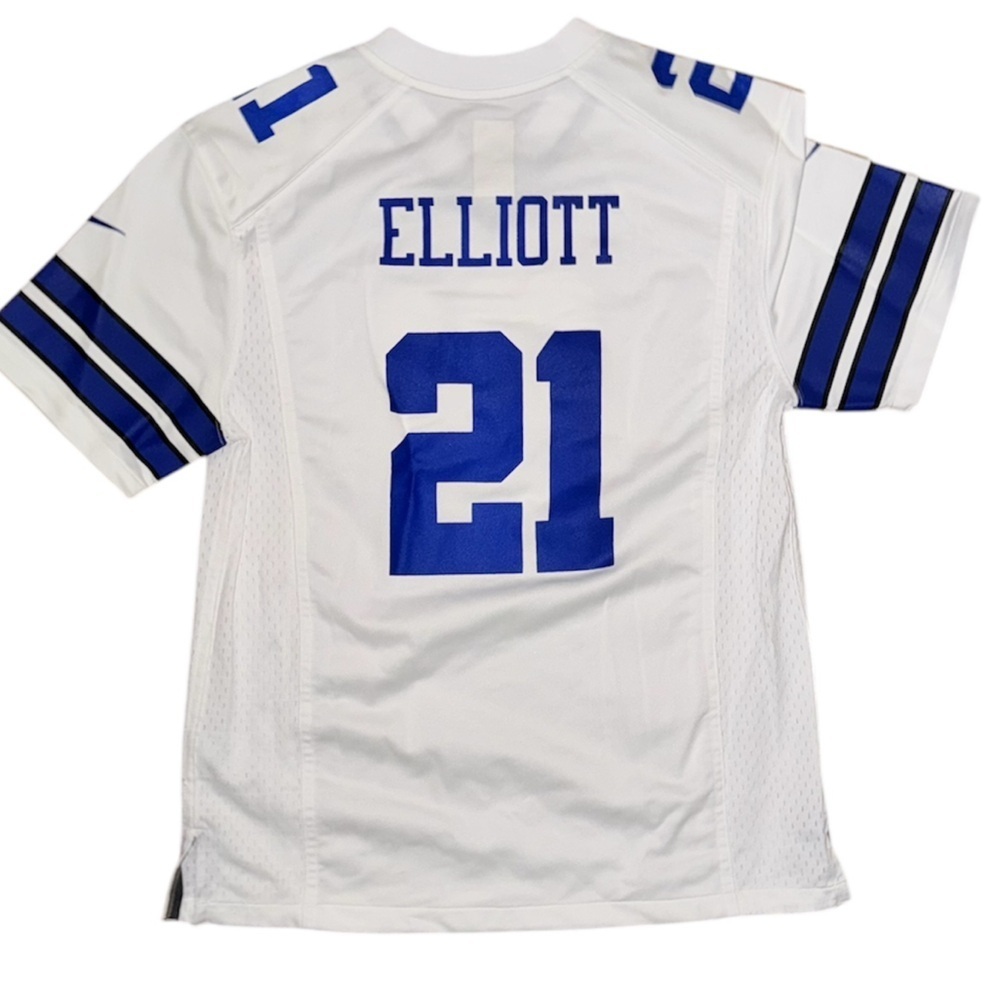 Ezekiel Elliott kids jersey
Size- kids large
Color- white 
Condition- preowned​